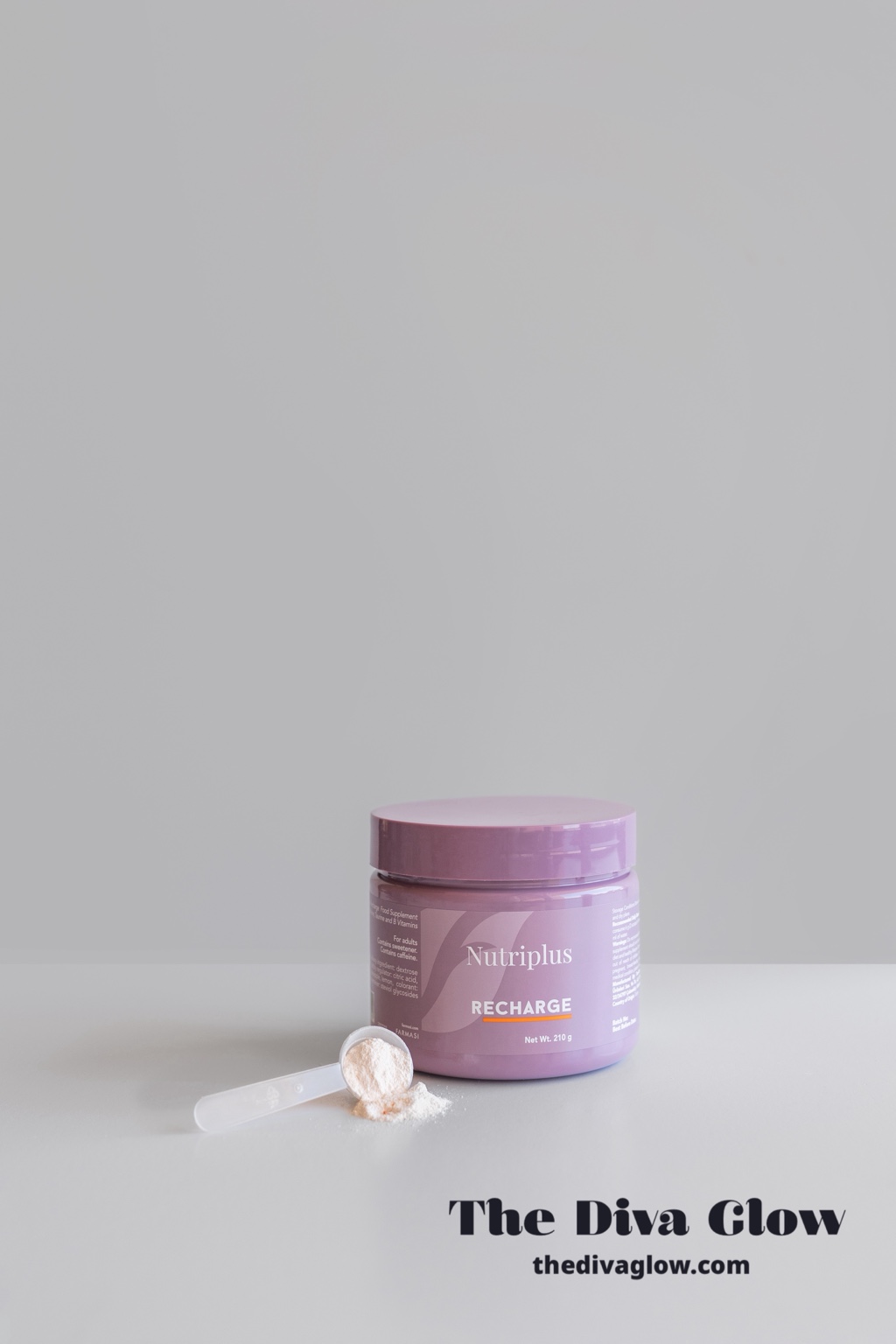 Nutriplus Recharge container with serving scoop